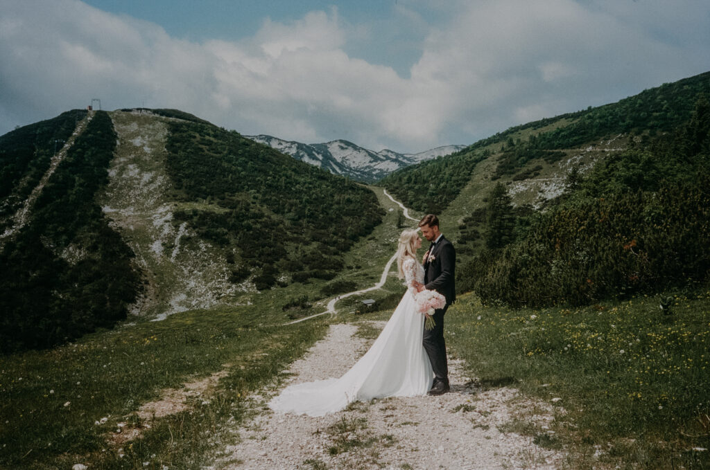 Bergkulisse beim Paarshooting