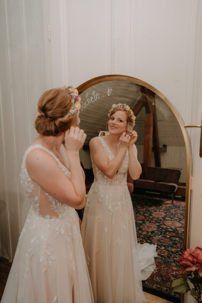 Getting Ready der Braut bei einer Hochzeit in Graz
