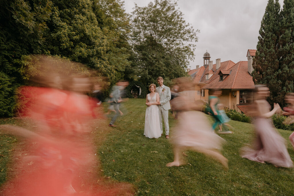 Brautpaar bei Hochzeit im Aiola Schloss St. Veit in Graz
